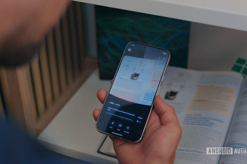 Search Live gets ready to follow Gemini with a colorful visual update