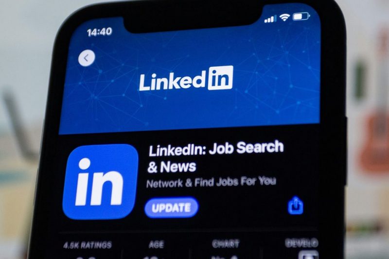 Your LinkedIn session might not be as private as you think