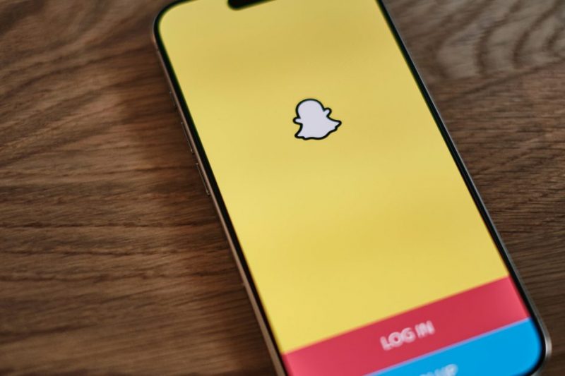 Snapchat’s new ad format makes AI chatbots sound like salespeople