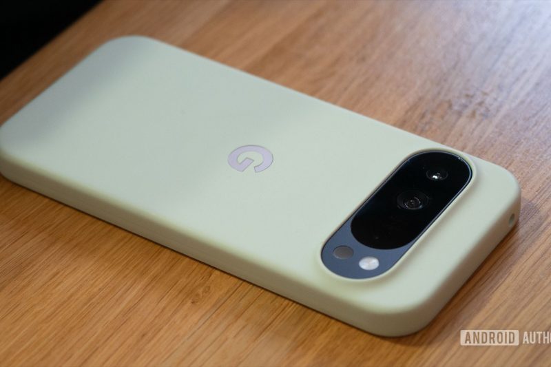 Why are so many Pixel phones experiencing GPS location glitches?