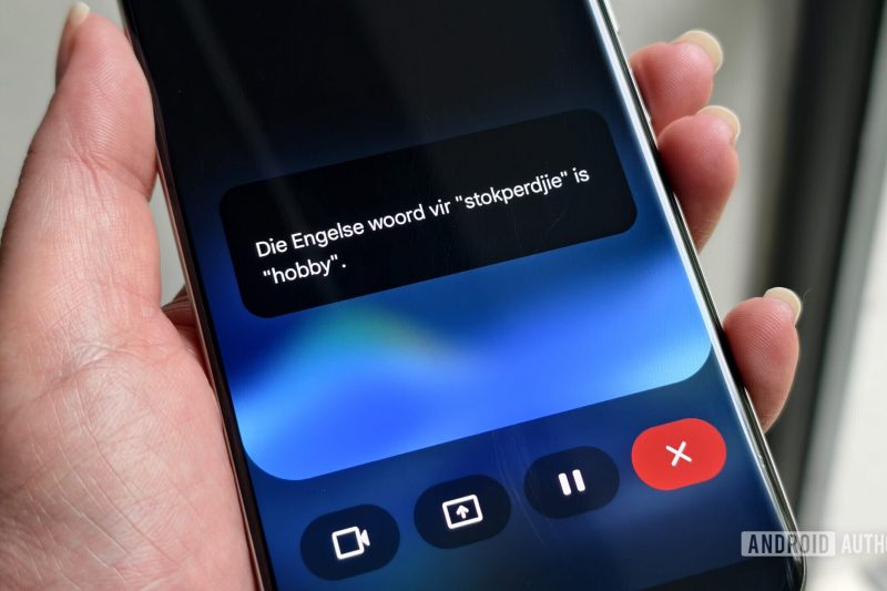 Google just gave Gemini Live a UI that waves back at users