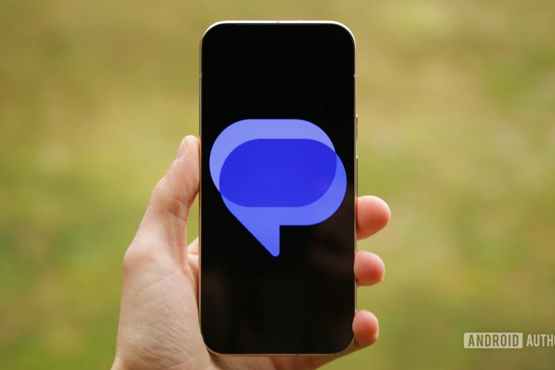 Google Messages may soon solve your dark viewfinder struggles