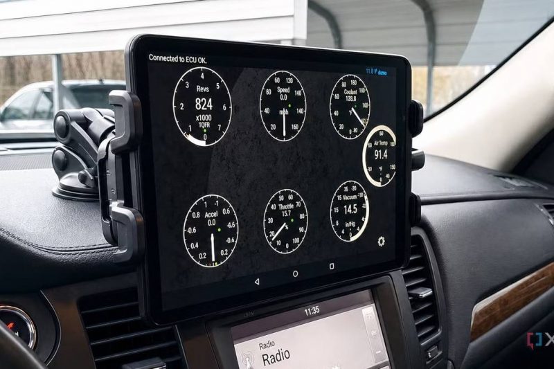 I turned my old Android phone into a useful dashboard diagnostic display in just 10…