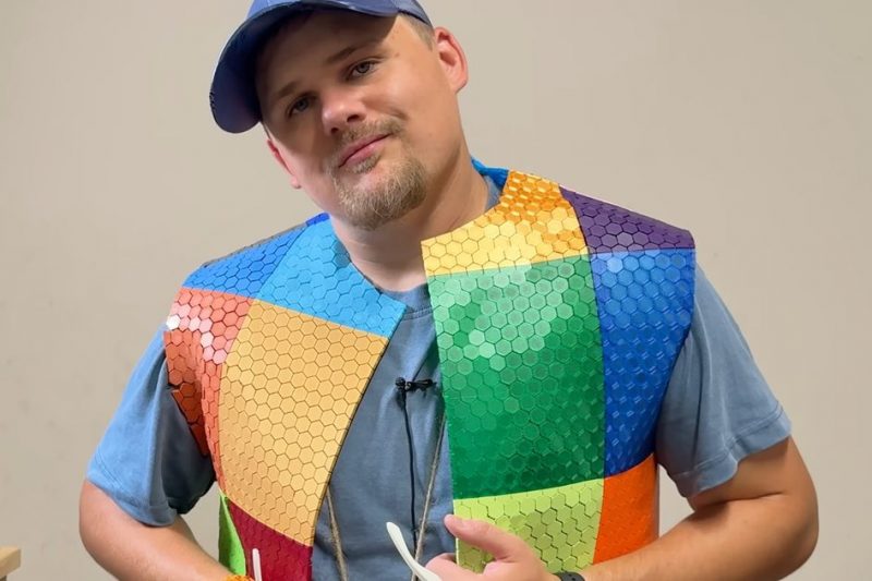 A YouTuber 3D printed an entire outfit, but the comfort and cost are more…