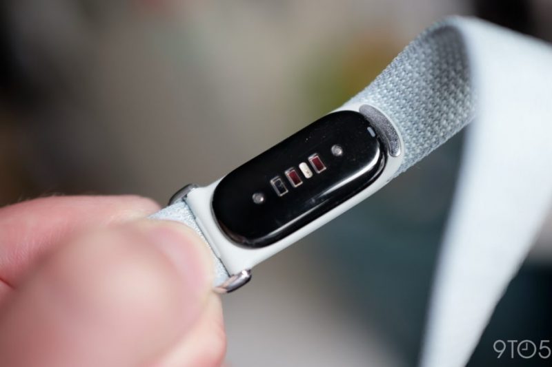 Google rolling out first Fitbit Air firmware update 