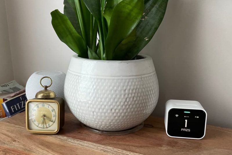 HomeKit Weekly: The Qingping Air Monitor Lite brings a retro vibe to Apple Home…