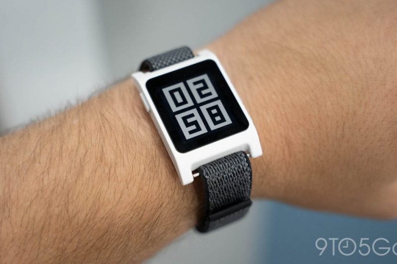 I strapped a Pebble watch to my Fitbit Air, and now I want that to be a real thing…