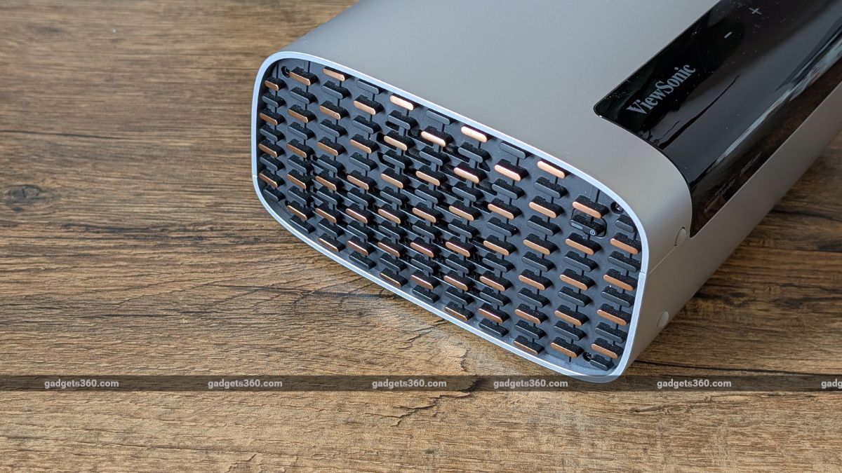 ViewSonic M10 Review: Compact, Classy, and Capable